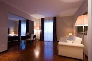 Lvg Collection - Cavour 4* 诺瓦拉