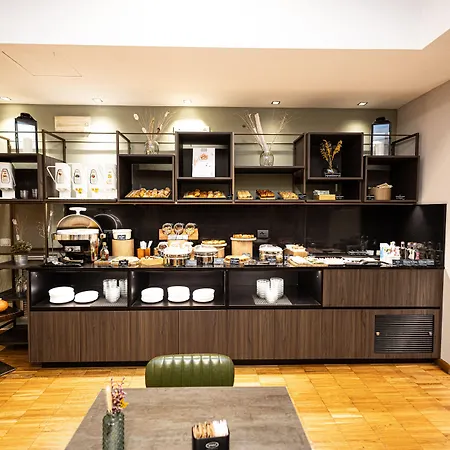 Lvg Collection - Cavour Otel Novara