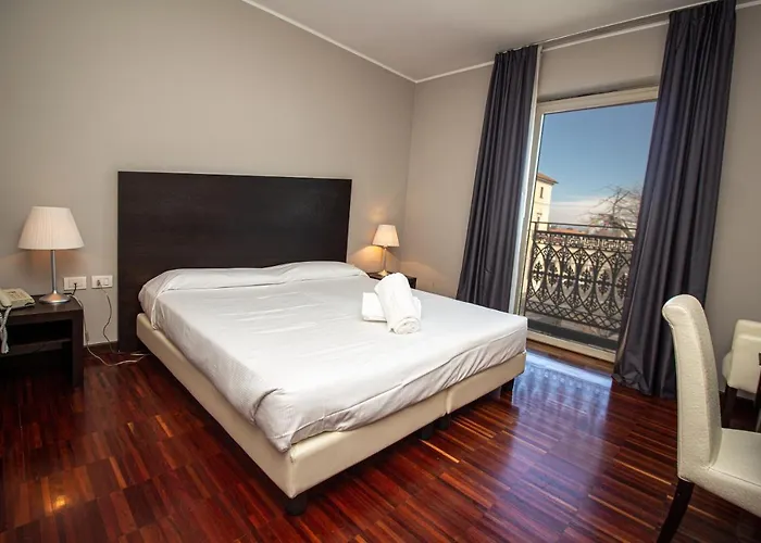 Lvg Collection - Cavour Otel Novara