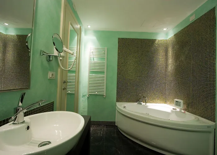 Otel Lvg Collection - Cavour 4*