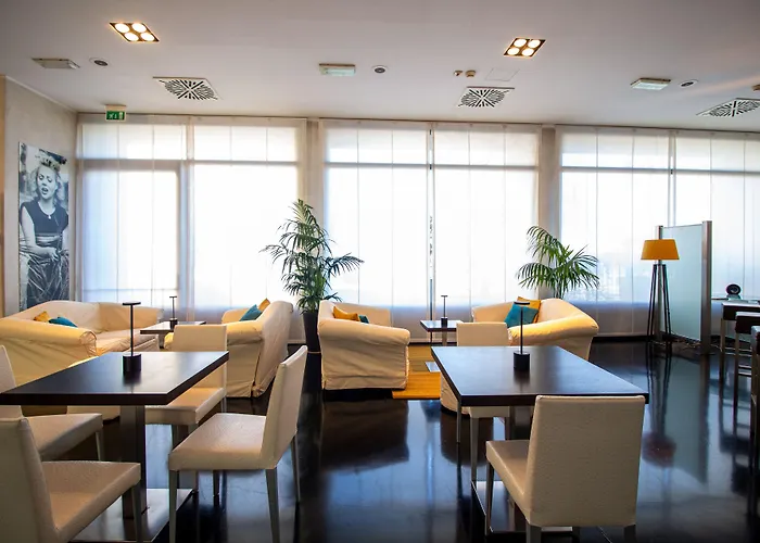 Lvg Collection - Cavour Otel Novara