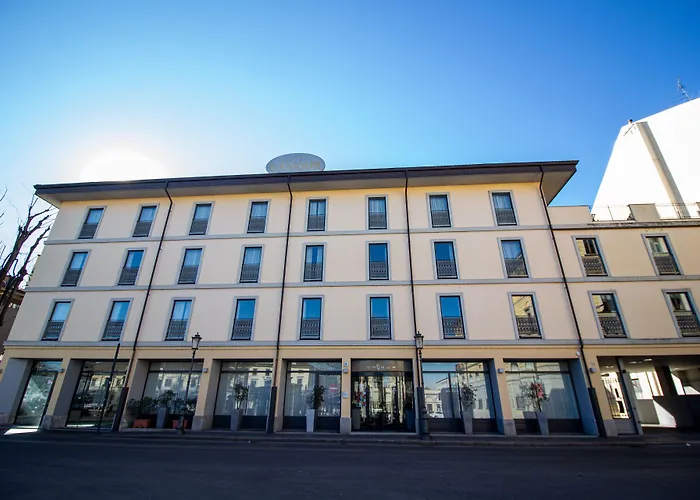 Lvg Collection - Cavour 4* Novara