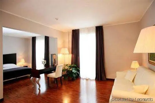 Lvg Collection - Cavour Otel